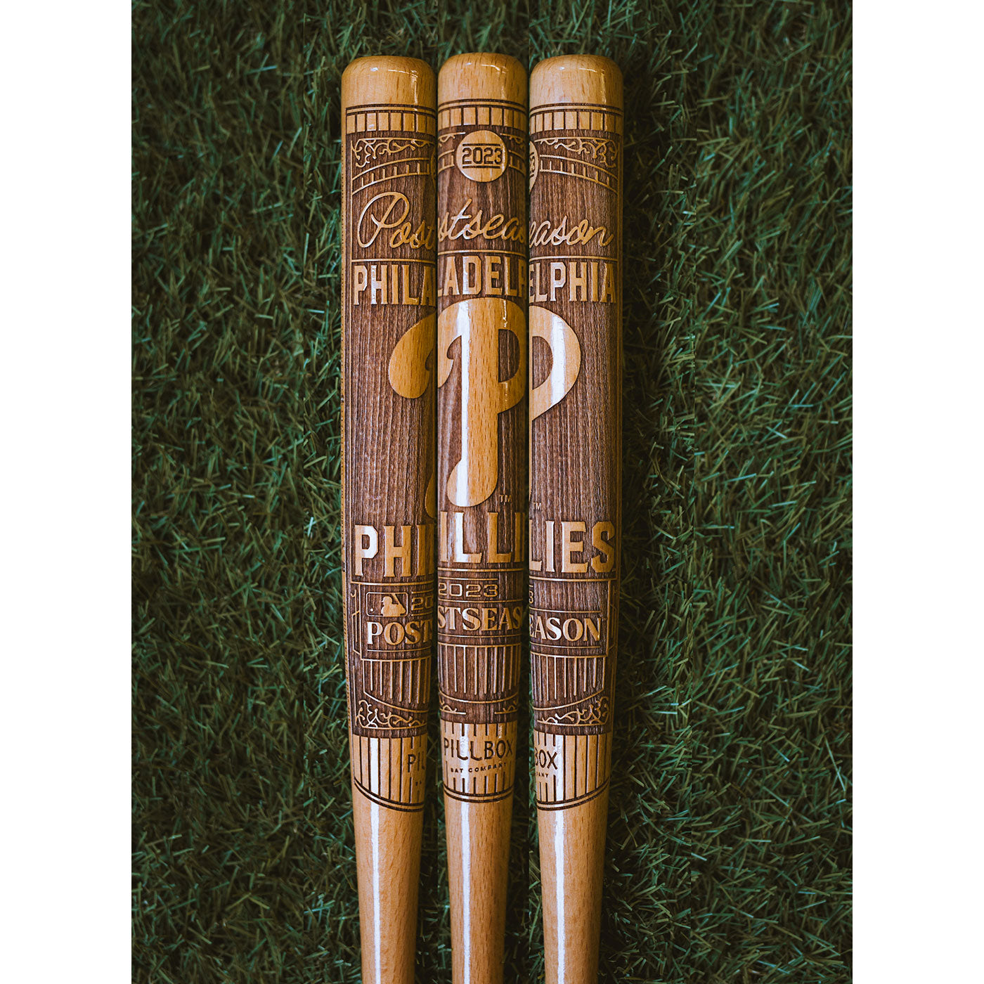 Philadelphia Phillies - Mini Wooden Souvenir Baseball Bat