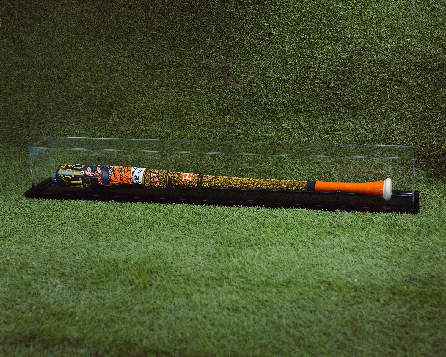 LIMITED EDITION ( 1 / 10 ) Jose Altuve - Houston Astros Art Bat (MLB)