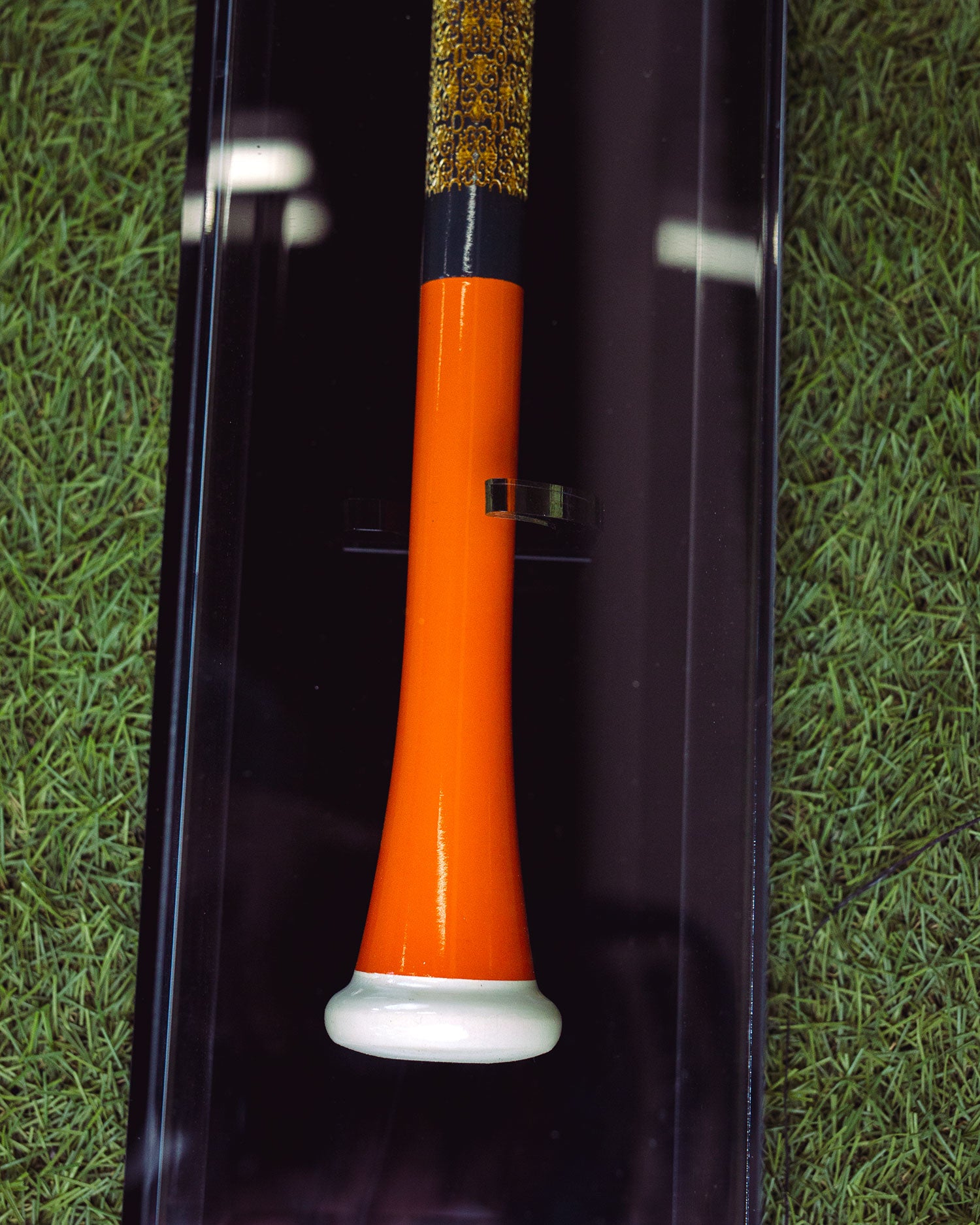 LIMITED EDITION ( 1 / 10 ) Jose Altuve - Houston Astros Art Bat (MLB)