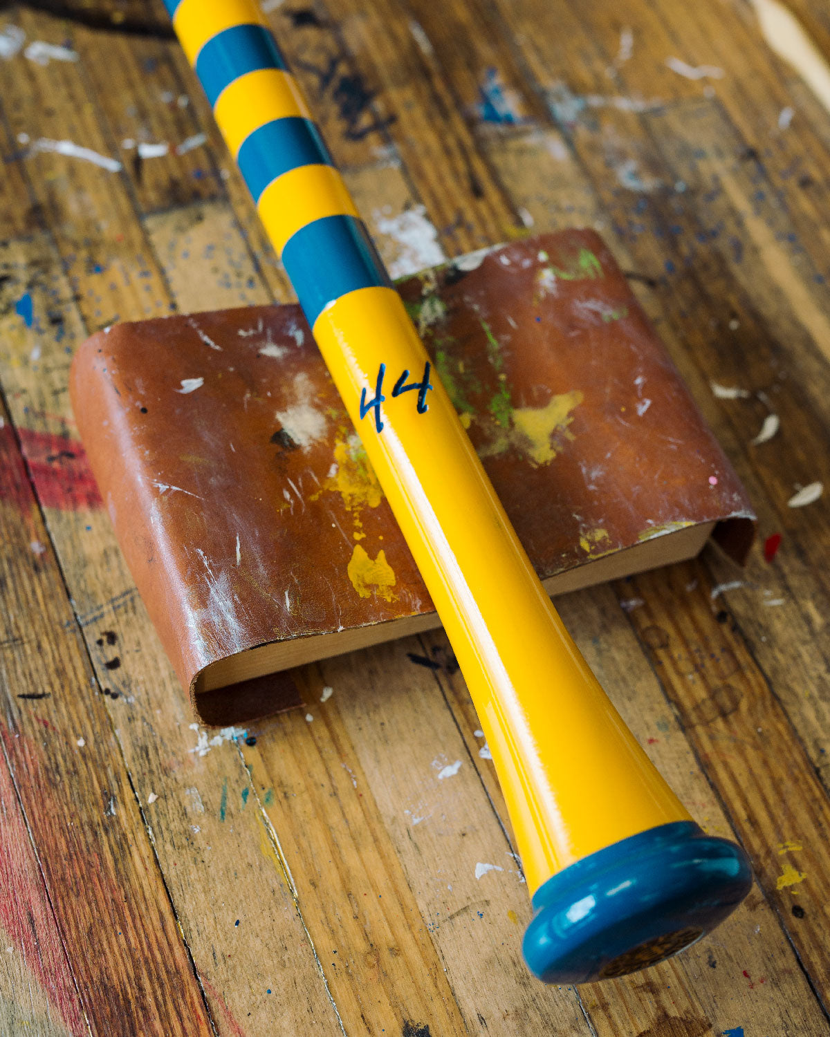 LIMITED EDITION ( 1 / 3 ) Julio Rodriguez - 2026 Seattle Mariners Art Bat (MLB)