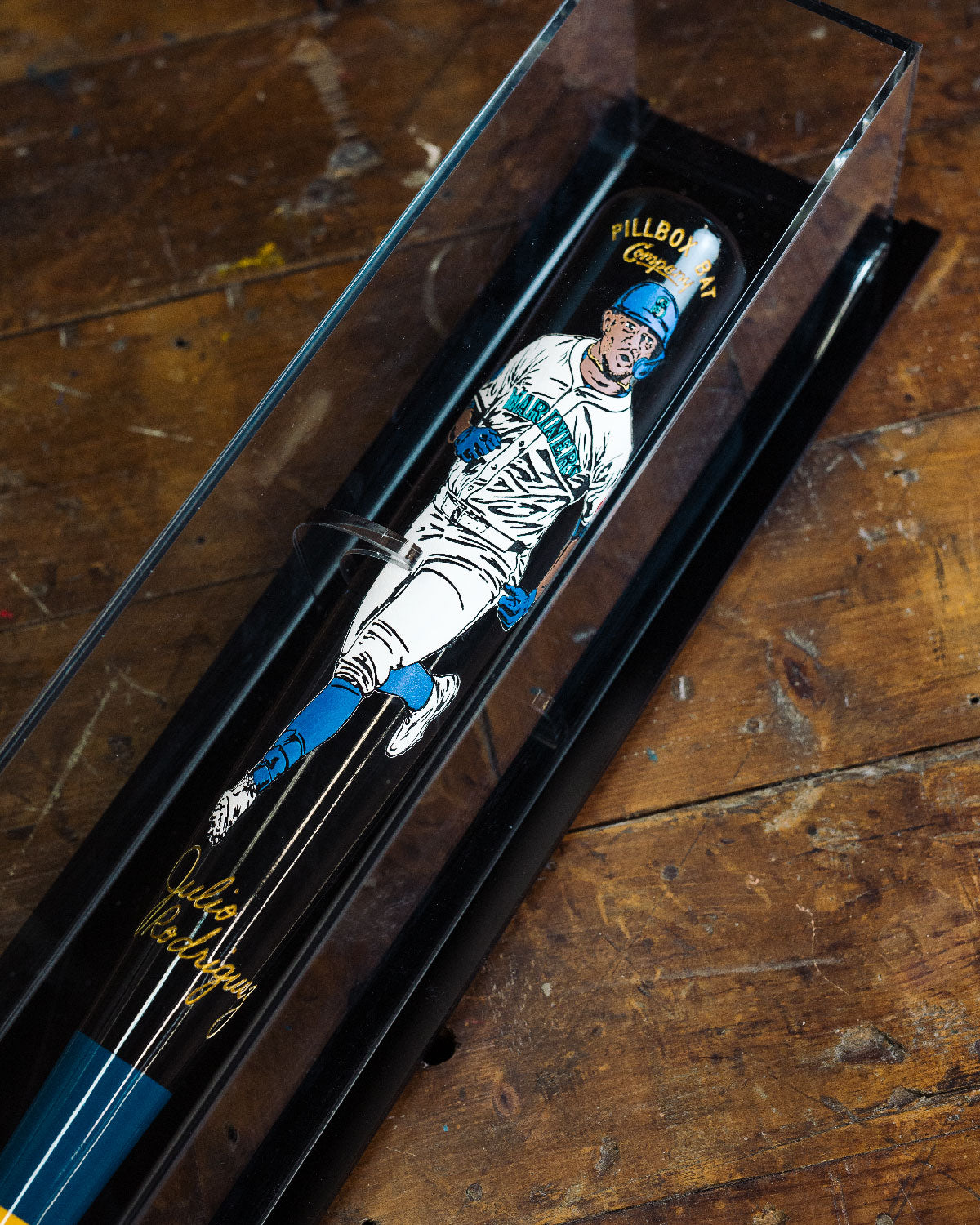LIMITED EDITION ( 1 / 3 ) Julio Rodriguez - 2026 Seattle Mariners Art Bat (MLB)