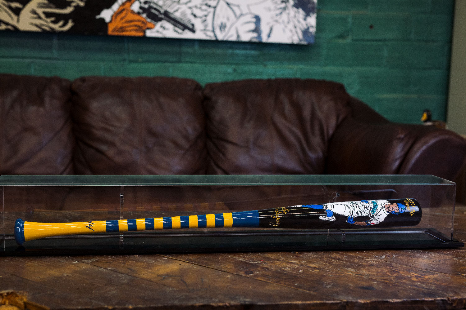LIMITED EDITION ( 1 / 3 ) Julio Rodriguez - 2026 Seattle Mariners Art Bat (MLB)