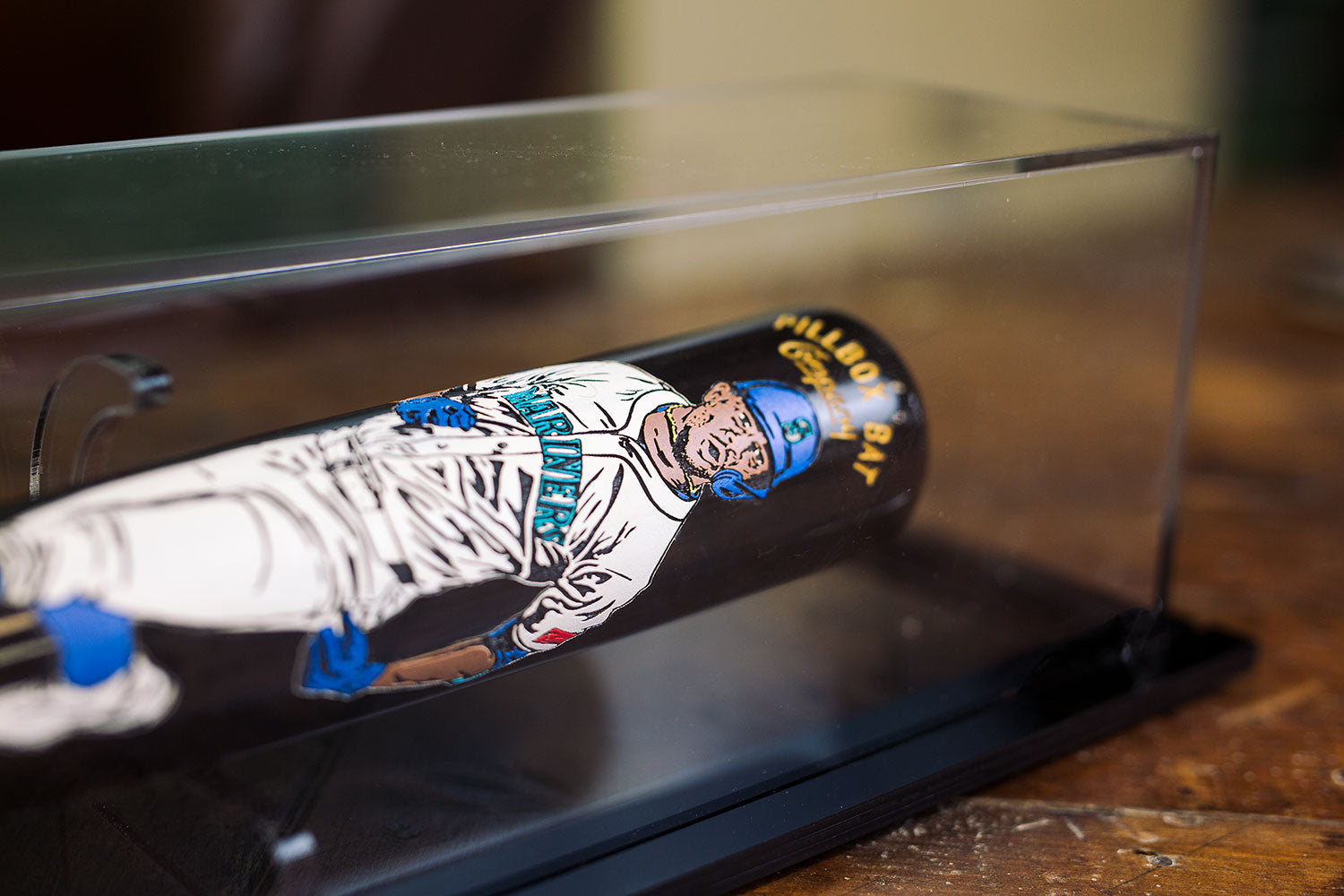 LIMITED EDITION ( 1 / 3 ) Julio Rodriguez - 2026 Seattle Mariners Art Bat (MLB)